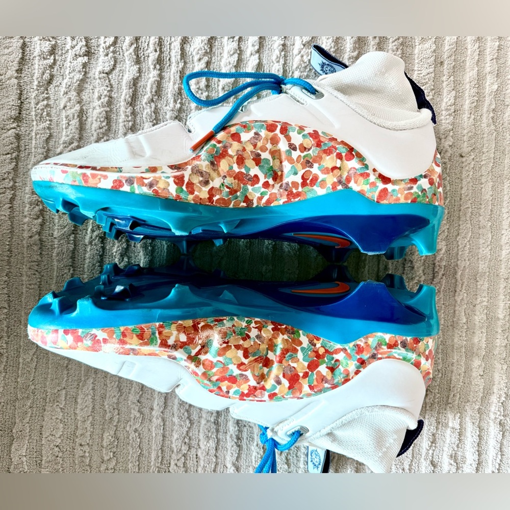 Nike LeBron IV Menace 3 ”Fruity Pebbles” football cleats - Picture 11 of 11
